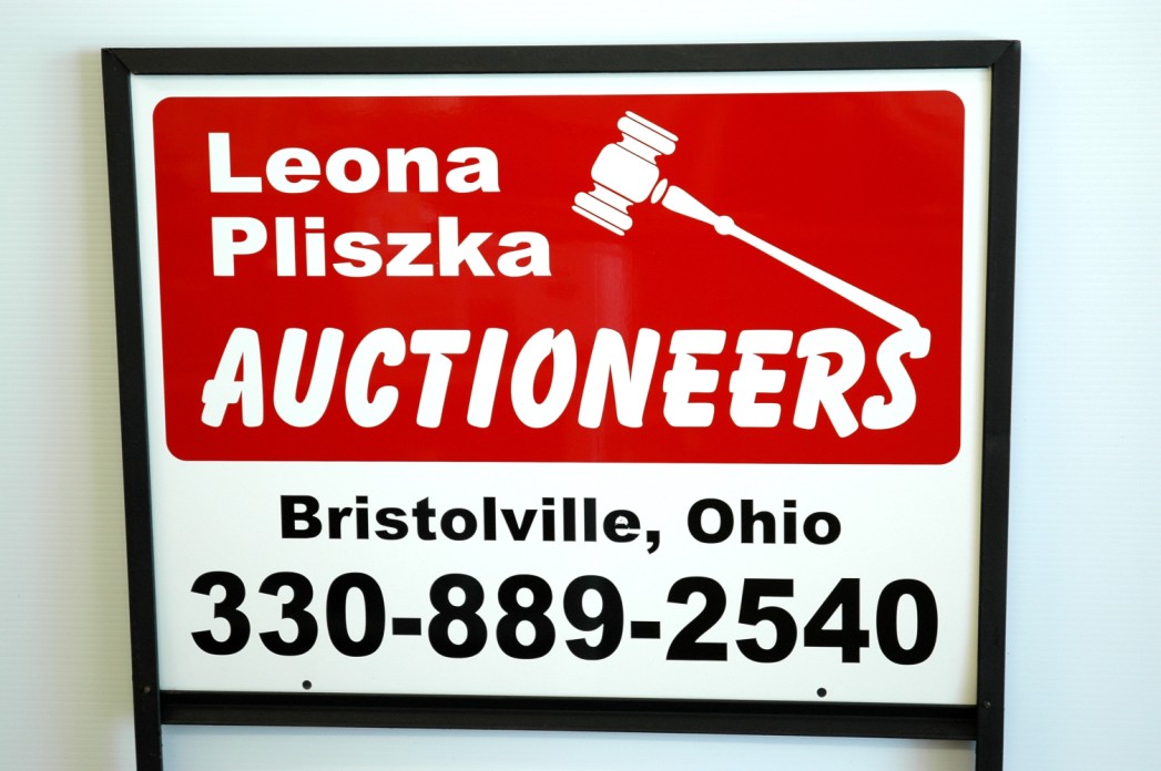 Auction Yard Sign
