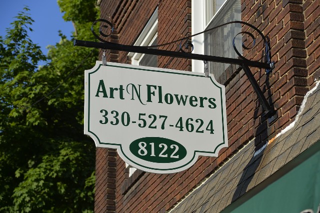 Art and Flower Sign